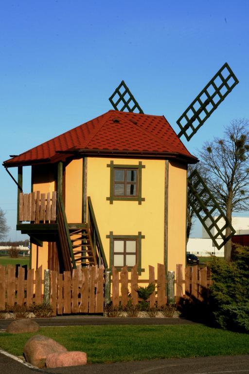 Hotel Kuznia Oberza Polska ويسوميتسا المظهر الخارجي الصورة