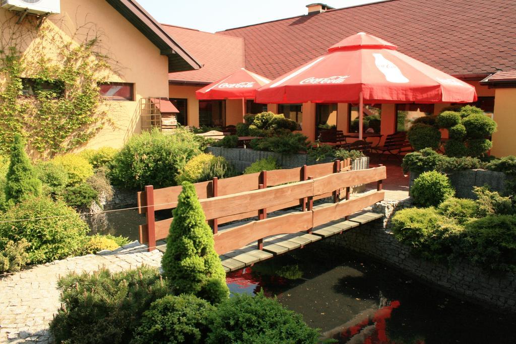 Hotel Kuznia Oberza Polska ويسوميتسا المظهر الخارجي الصورة